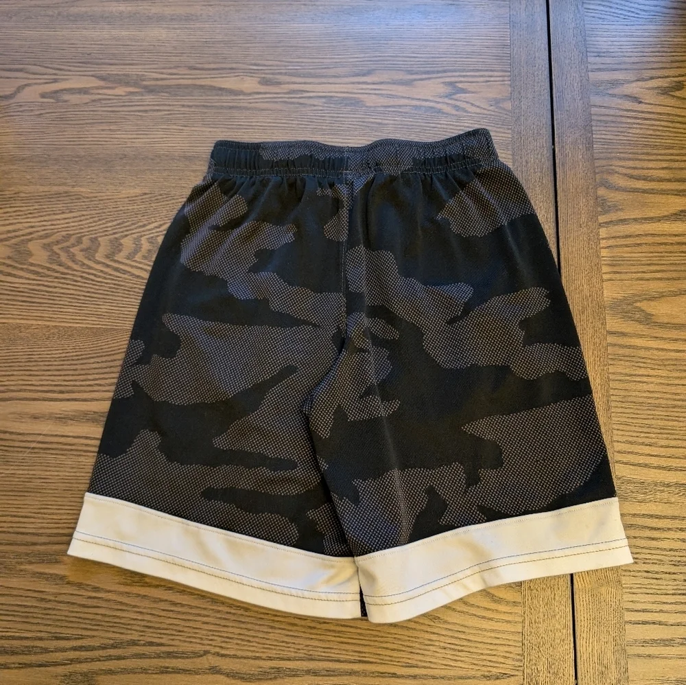Under Armour Gray‎ and Black Camo Shorts YM